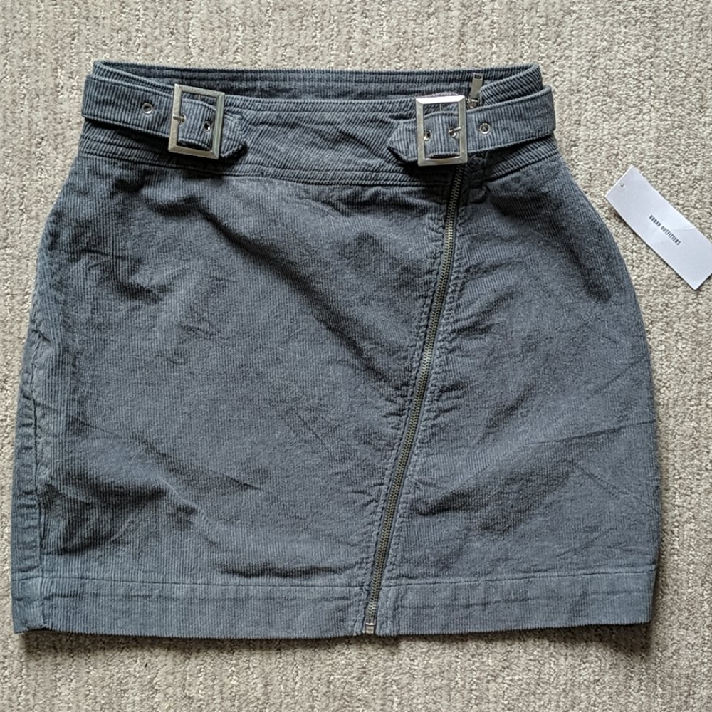 ✨NWT✨Blue corduroy zip front double buckle skirt